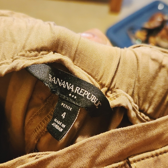 Banana Republic khaki joggers Streetwear Casual Style Size 4 Petite - Picture 3 of 4